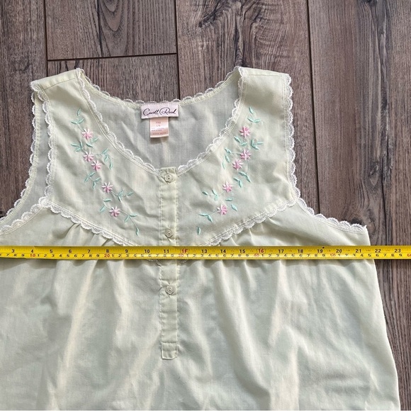 Vintage Carroll Reed Floral Embroidered Yellow Nightgown with Lace Detailing - Picture 7 of 10
